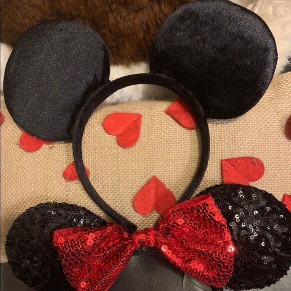 Disneyland Paris Minnie Mouse Sequined Ear Headband - Picture 1 of 5